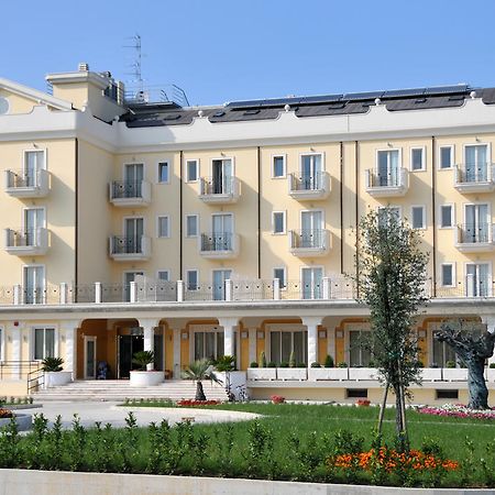Hotel Concorde Sant'Egidio alla Vibrata Ngoại thất bức ảnh