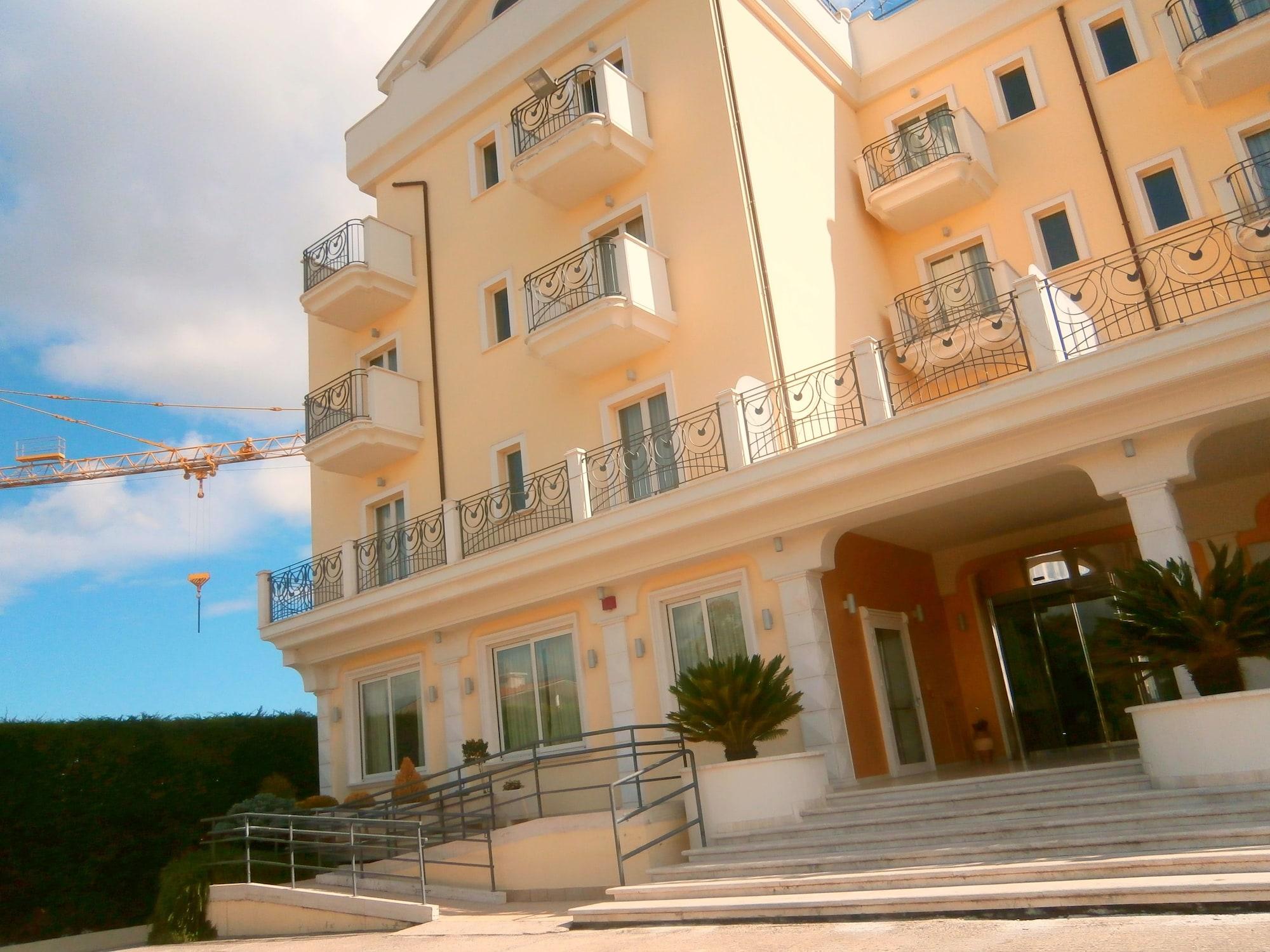 Hotel Concorde Sant'Egidio alla Vibrata Ngoại thất bức ảnh