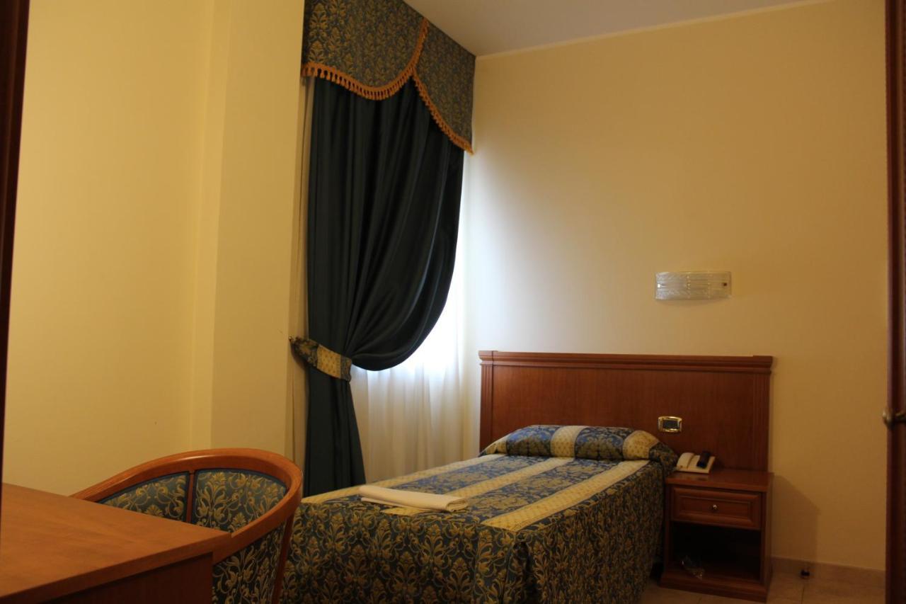 Hotel Concorde Sant'Egidio alla Vibrata Ngoại thất bức ảnh