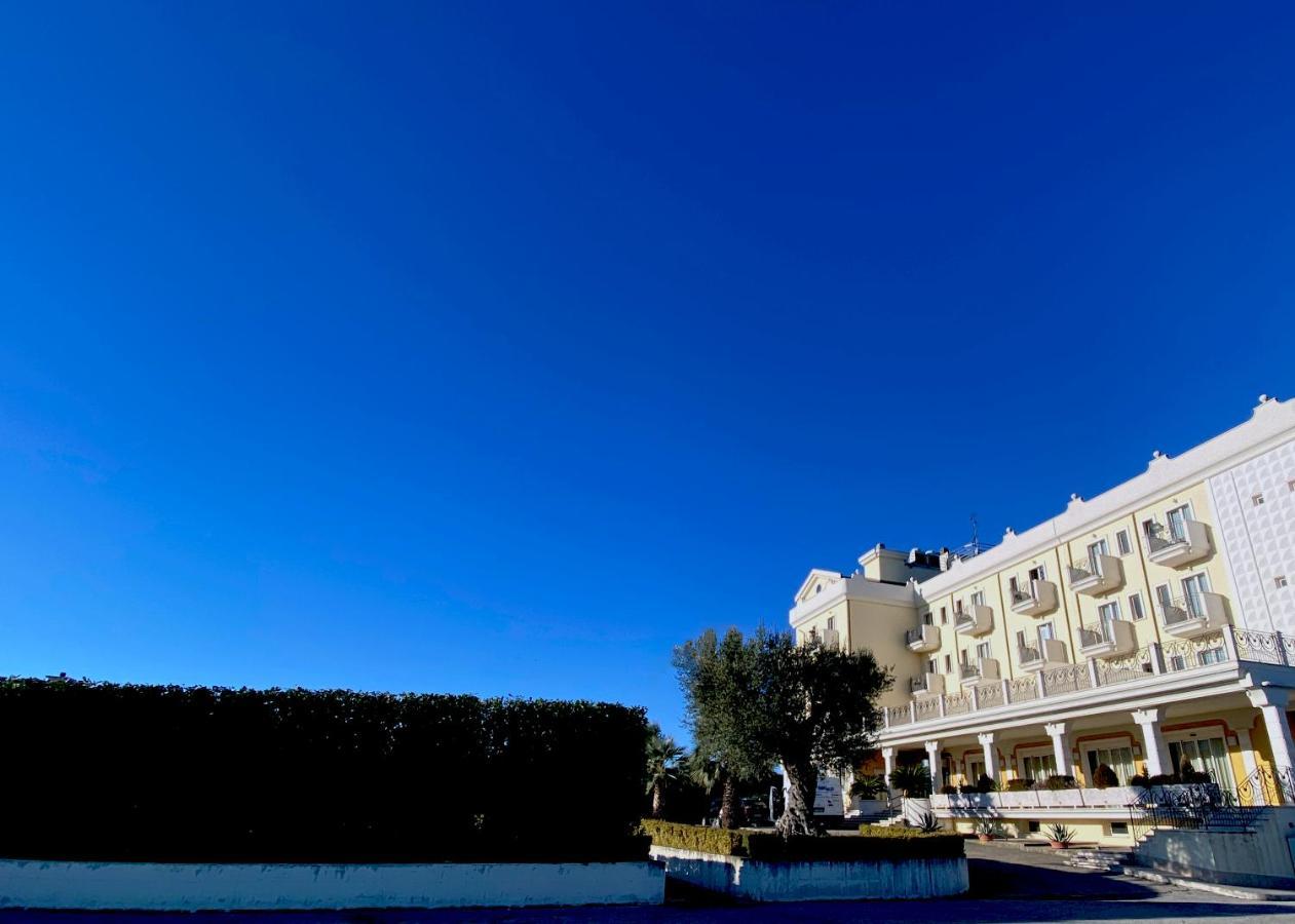 Hotel Concorde Sant'Egidio alla Vibrata Ngoại thất bức ảnh