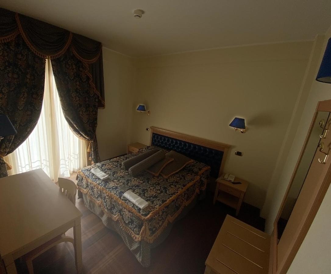 Hotel Concorde Sant'Egidio alla Vibrata Ngoại thất bức ảnh
