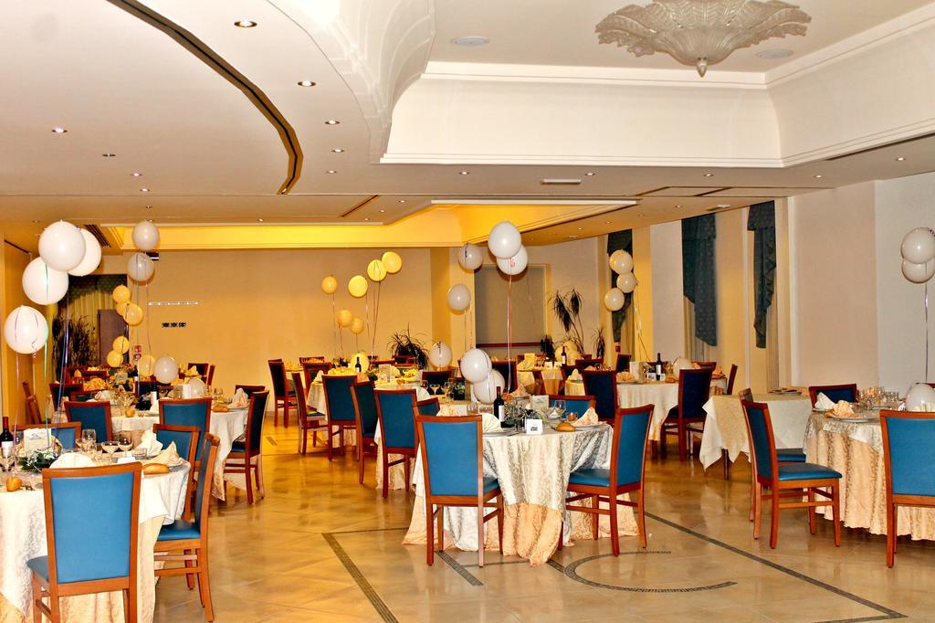 Hotel Concorde Sant'Egidio alla Vibrata Ngoại thất bức ảnh