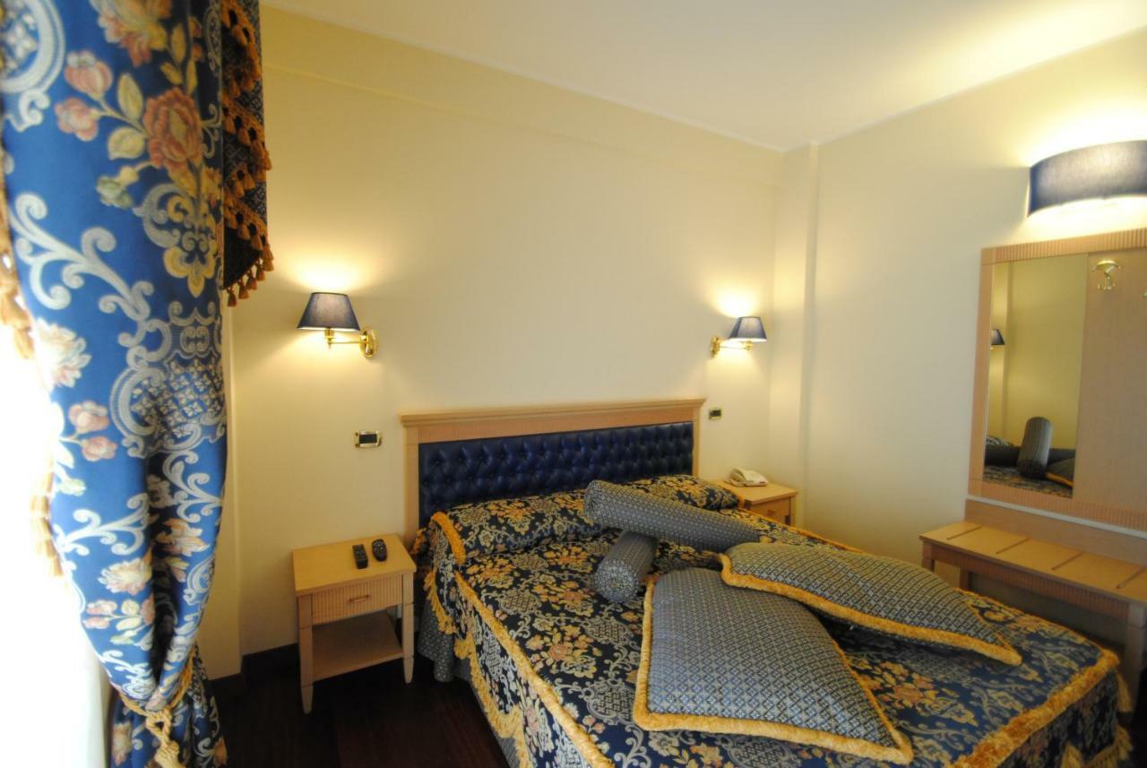 Hotel Concorde Sant'Egidio alla Vibrata Ngoại thất bức ảnh