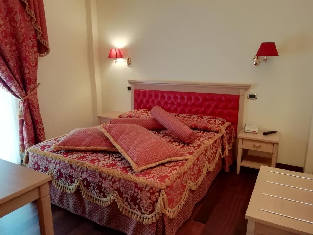 Hotel Concorde Sant'Egidio alla Vibrata Ngoại thất bức ảnh
